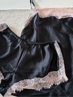 💖3 for $25 bundle💖 Victoria’s Secret Silky Black Camisole & Shorts Set